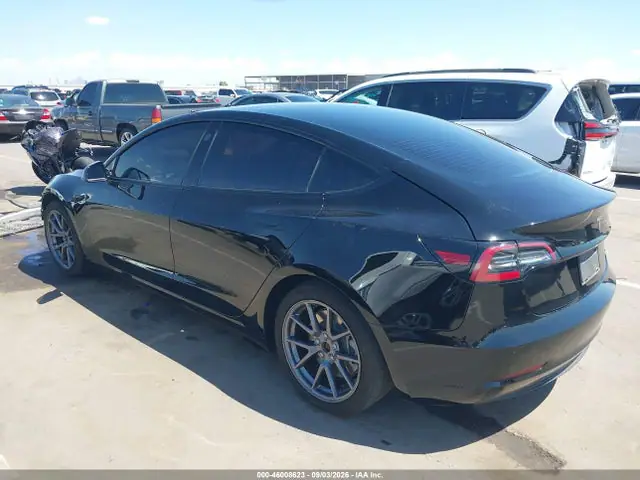 2021 Tesla Model 3 Long Range Dual Motor All-wheel Drive VIN 5YJ3E1EB8MF868642 фото 3