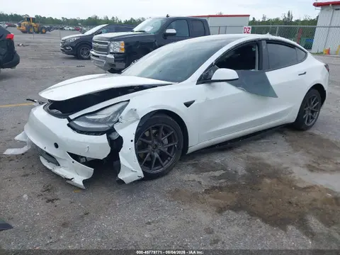 2022 Tesla Model 3 Long Range Dual Motor All-wheel Drive VIN 5YJ3E1EB1NF246157 фото 2