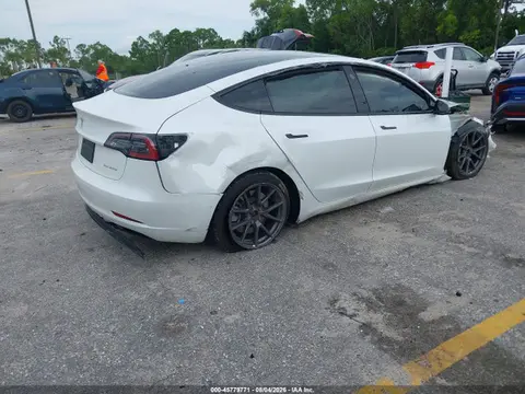 2022 Tesla Model 3 Long Range Dual Motor All-wheel Drive VIN 5YJ3E1EB1NF246157 фото 4