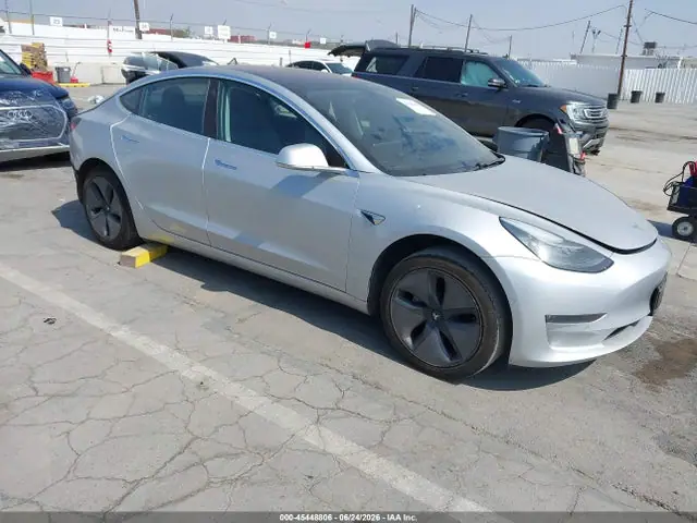 5YJ3E1EA5JF032435 — 2018 Tesla Model 3 Long Range/Mid Range, Задняя часть (Rear), фото до ремонта