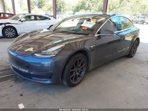 2018 Tesla Model 3 Long Range/mid Range VIN 5YJ3E1EA8JF157669 фото 2