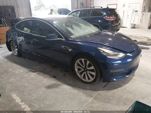 5YJ3E1EA1JF042699 — 2018 Tesla Model 3 Long Range/Mid Range, Left & Right Side, фото до ремонта