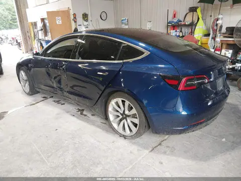 2018 Tesla Model 3 Long Range/mid Range VIN 5YJ3E1EA1JF042699 фото 3
