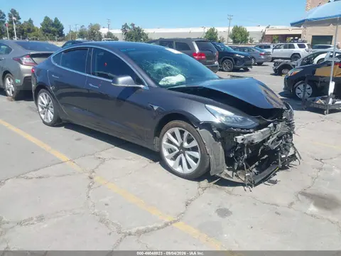 5YJ3E1EA6JF163163 — 2018 Tesla Model 3 Long Range/Mid Range, Передняя часть (Front End), фото до ремонта