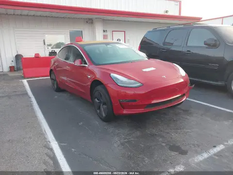 5YJ3E1EA7JF045798 — 2018 Tesla Model 3 Long Range/Mid Range, Передняя часть слева (Left Front), фото до ремонта