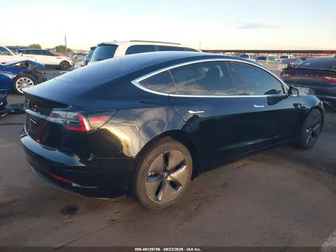 2018 Tesla Model 3 Long Range/mid Range VIN 5YJ3E1EA2JF044493 фото 4