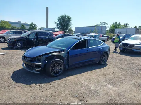 2018 Tesla Model 3 Long Range/mid Range VIN 5YJ3E1EA5JF045976 фото 2