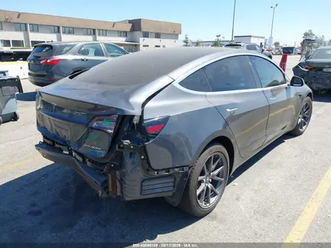 2018 Tesla Model 3 Long Range/performance VIN 5YJ3E1EBXJF093241 фото 4