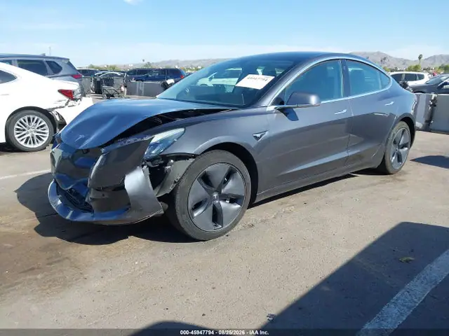 5YJ3E1EB3KF361578 — 2019 Tesla Model 3 Long Range/Performance, фото 2 с аукциона IAAI 29.09.2026, Передняя часть
