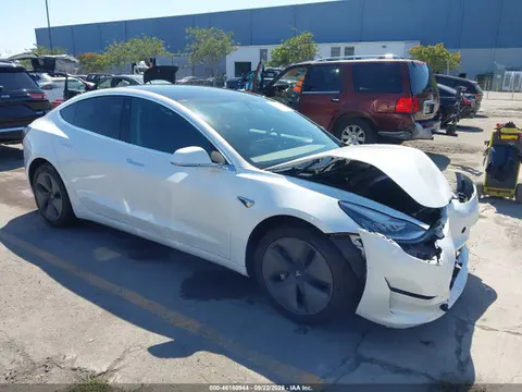 5YJ3E1EB3KF511530 — 2019 Tesla Model 3 Long Range/Performance, Передняя часть (Front End), фото до ремонта