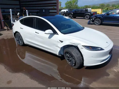 5YJ3E1EA0SF981943 — 2025 Tesla Model 3 Long Range Rear-Wheel Drive/Standard Rear-Wheel Drive, Передняя часть справа (Right Front), фото до ремонта