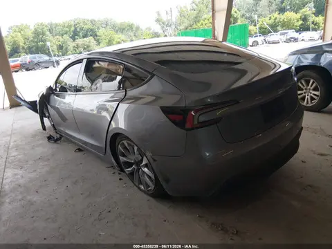 2025 Tesla Model 3 Long Range Rear-wheel Drive/standard Rear-wheel Drive VIN 5YJ3E1EA3SF042625 фото 3