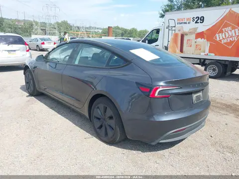 2025 Tesla Model 3 Long Range Rear-wheel Drive/standard Rear-wheel Drive VIN 5YJ3E1EA5SF925304 фото 3