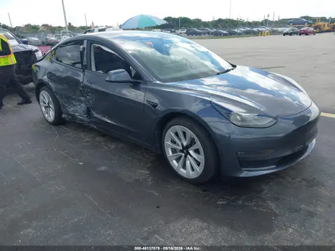 2022 Tesla Model 3 Long Range VIN 5YJ3E1EB7NF247202 фото 1
