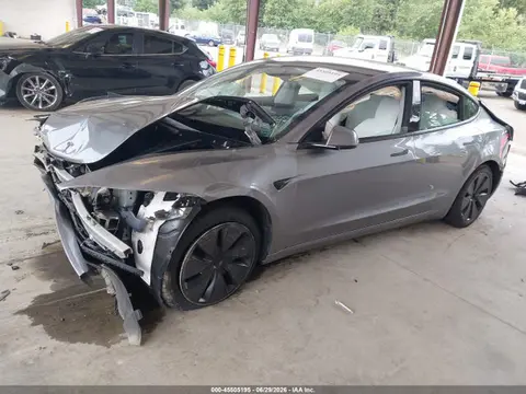 2026 Tesla Model 3 Premium Rear-wheel Drive/rear-wheel Drive VIN 5YJ3E1EA9TF136137 фото 2