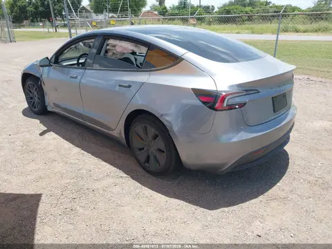 2026 Tesla Model 3 Premium Rear-wheel Drive/rear-wheel Drive VIN 5YJ3E1EAXTF195682 фото 3