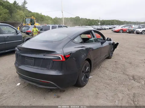 2026 Tesla Model 3 Premium Rear-wheel Drive/rear-wheel Drive VIN 5YJ3E1EA8TF190111 фото 4