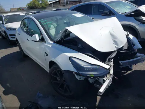 5YJ3E1EA2PF590381 — 2023 Tesla Model 3 Rear-Wheel Drive, Передняя часть (Front End), фото до ремонта