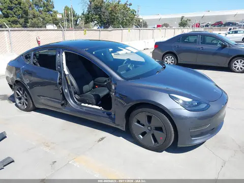 5YJ3E1EA0PF668771 — 2023 Tesla Model 3 Rear-Wheel Drive, Правый бок (Right Side), фото до ремонта