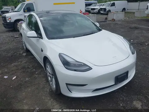 5YJ3E1EAXNF353215 — 2022 Tesla Model 3 RWD/Standard Range, Передняя часть (Front), фото до ремонта