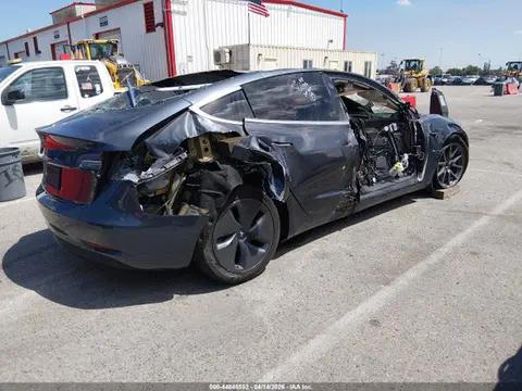 2020 Tesla Model 3 Standard Range Plus Rear-wheel Drive/standard Range Rear-wheel Drive VIN 5YJ3E1EA8LF597183 фото 4