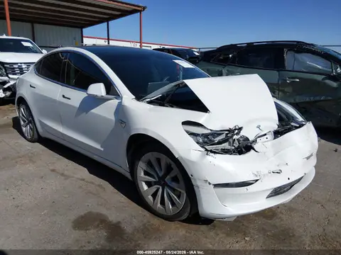 5YJ3E1EAXLF634427 — 2020 Tesla Model 3 Standard Range Plus Rear-Wheel Drive/Standard Range Rear-Wheel Drive, Передняя часть (Front End), фото до ремонта