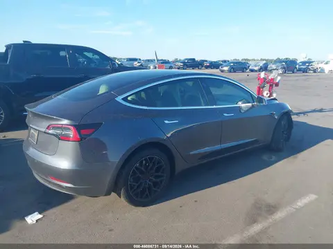 2020 Tesla Model 3 Standard Range Plus Rear-wheel Drive/standard Range Rear-wheel Drive VIN 5YJ3E1EA8LF785802 фото 4
