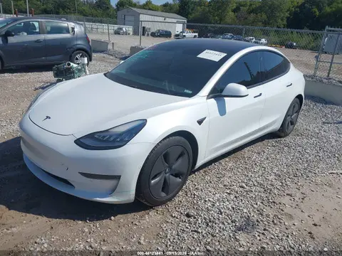 2020 Tesla Model 3 Standard Range Plus Rear-wheel Drive/standard Range Rear-wheel Drive VIN 5YJ3E1EA1LF612820 фото 2
