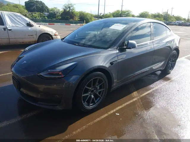 5YJ3E1EAXMF982066 — 2021 Tesla Model 3 Standard Range Plus Rear-Wheel Drive, фото 2 с аукциона IAAI 13.10.2026, Не указано