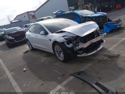 5YJ3E1EA3MF046614 — 2021 Tesla Model 3 Standard Range Plus Rear-Wheel Drive, Передняя часть (Front End), фото до ремонта
