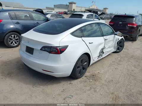 2021 Tesla Model 3 Standard Range Plus Rear-wheel Drive VIN 5YJ3E1EA1MF866626 фото 4