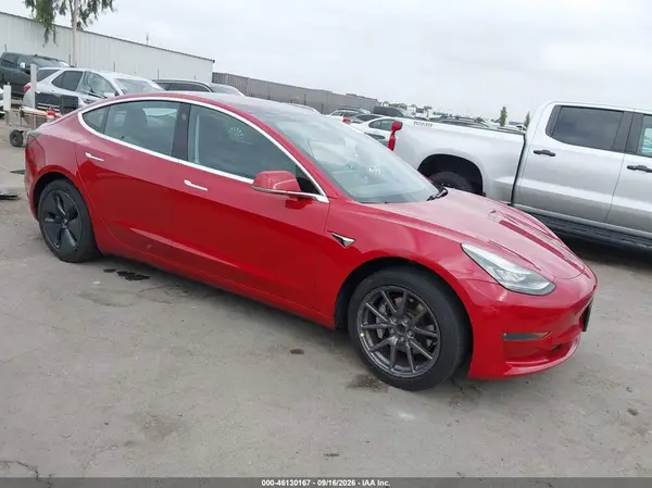 5YJ3E1EA6JF058543 — 2018 Tesla Model 3, Левый бок (Left Side), фото до ремонта