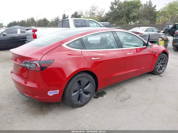 5YJ3E1EA6JF058543 — 2018 Tesla Model 3, фото 4 с аукциона IAAI 14.10.2026, Левый бок