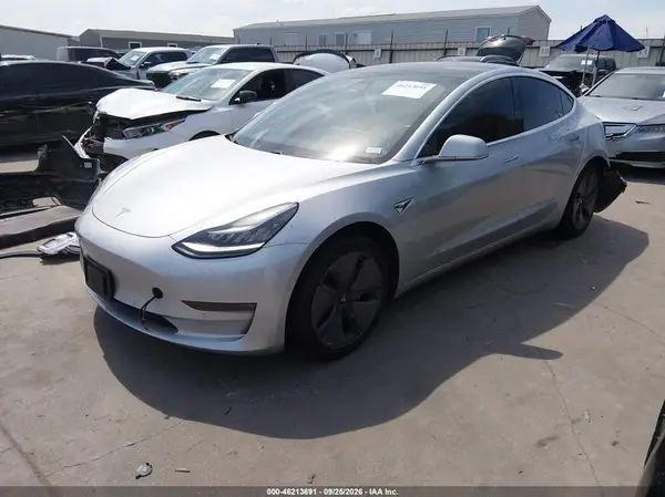 5YJ3E1EA8JF040061 — 2018 Tesla Model 3, фото 2 с аукциона IAAI, Задняя часть