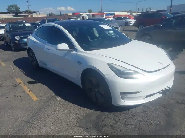 5YJ3E1EA1JF023389 — 2018 Tesla Model 3, Задняя часть слева (Left Rear), фото до ремонта