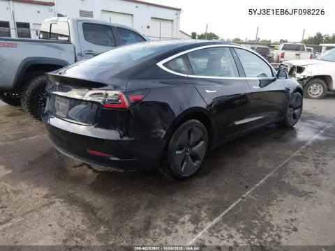 2018 Tesla Model 3 Long Range/Performance VIN 5YJ3E1EB6JF098226 фото 4