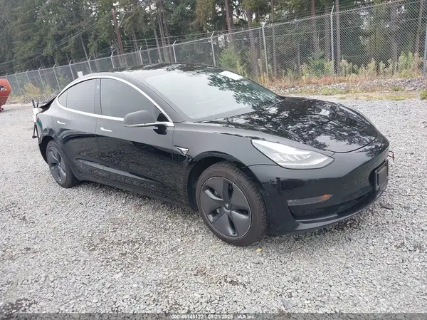 5YJ3E1EA7KF395854 — 2019 Tesla Model 3, Задняя часть (Rear), фото до ремонта