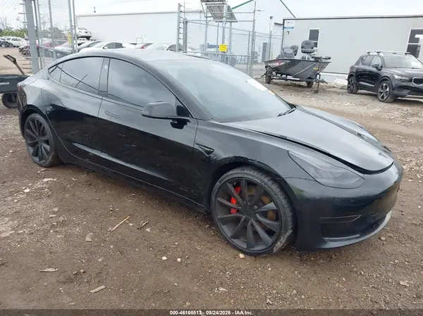 5YJ3E1EB4KF438832 — 2019 Tesla Model 3, Левый бок (Left Side), фото до ремонта