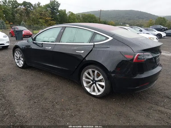 5YJ3E1EB8KF192576 — 2019 Tesla Model 3, фото 3 с аукциона IAAI 09.10.2026, Подтопление