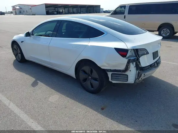 5YJ3E1EB8KF494448 — 2019 Tesla Model 3, фото 3 с аукциона IAAI, Задняя часть