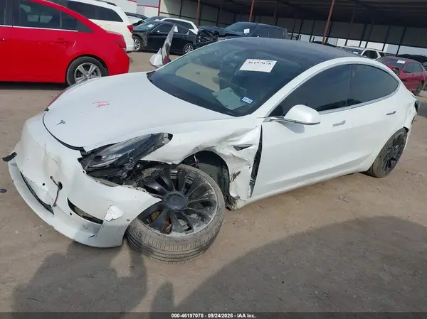 5YJ3E1EA5KF430925 — 2019 Tesla Model 3, фото 2 с аукциона IAAI, Повреждения со всех сторон