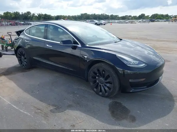 5YJ3E1EB2KF385385 — 2019 Tesla Model 3, Задняя часть (Rear), фото до ремонта