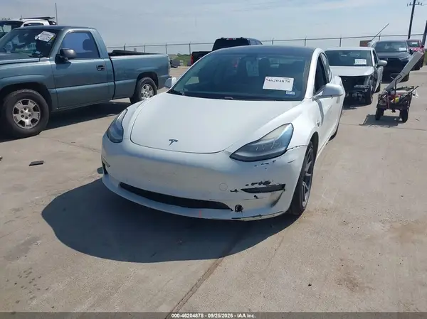 5YJ3E1EB1KF388035 — 2019 Tesla Model 3, фото 2 с аукциона IAAI, Задняя часть
