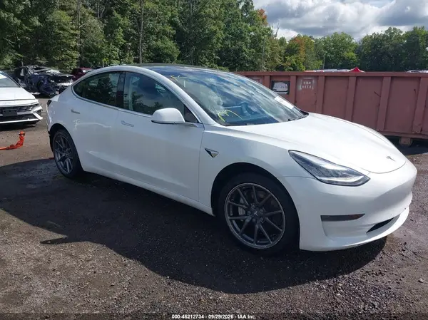 5YJ3E1EA0KF484360 — 2019 Tesla Model 3, Задняя часть (Rear), фото до ремонта