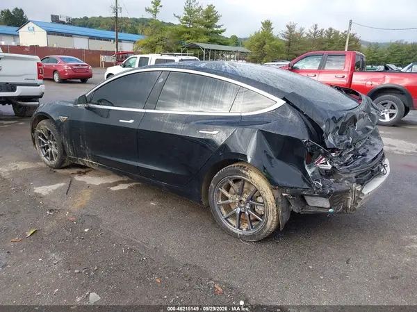 5YJ3E1EA0KF402711 — 2019 Tesla Model 3, фото 3 с аукциона IAAI, Задняя часть