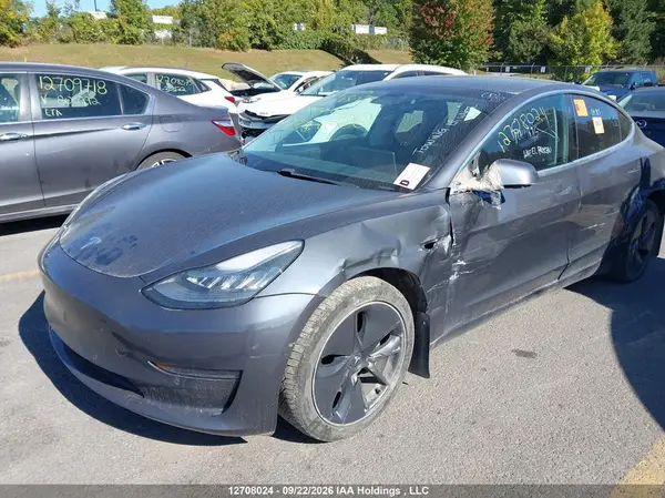 5YJ3E1EA7LF722416 — 2020 Tesla Model 3, фото 2 с аукциона IAAI 29.09.2026, Левый бок