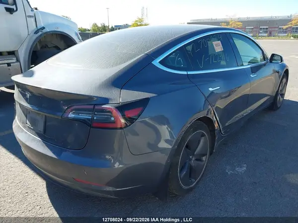 5YJ3E1EA7LF722416 — 2020 Tesla Model 3, фото 4 с аукциона IAAI 29.09.2026, Левый бок