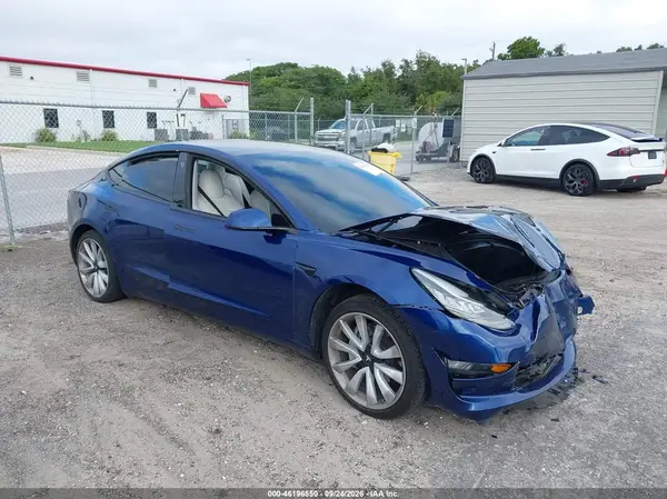 5YJ3E1EA1LF629746 — 2020 Tesla Model 3, Передняя часть (Front End), фото до ремонта
