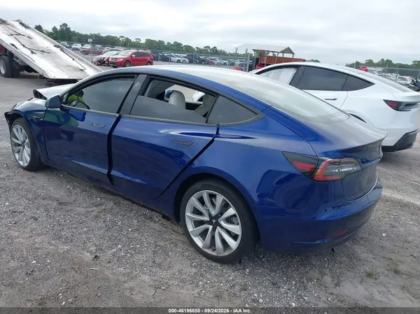 5YJ3E1EA1LF629746 — 2020 Tesla Model 3, фото 3 с аукциона IAAI, Передняя часть