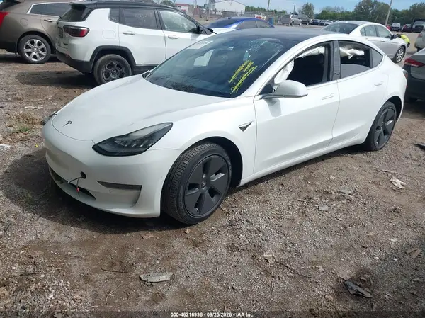 5YJ3E1EA1LF613658 — 2020 Tesla Model 3, фото 2 с аукциона IAAI, Передняя часть